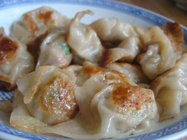 Chinese Pot Stickers. Photo by yamakarasu