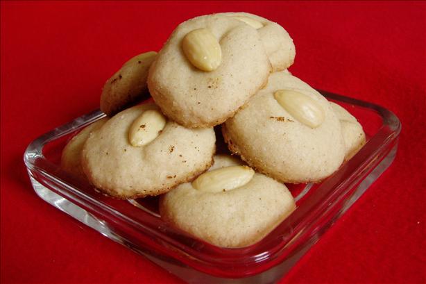 Arabic Cardamom Shortbread (Gorayba). Photo by Chef #302958