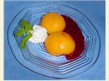 Poached Peaches With Raspberry Sauce