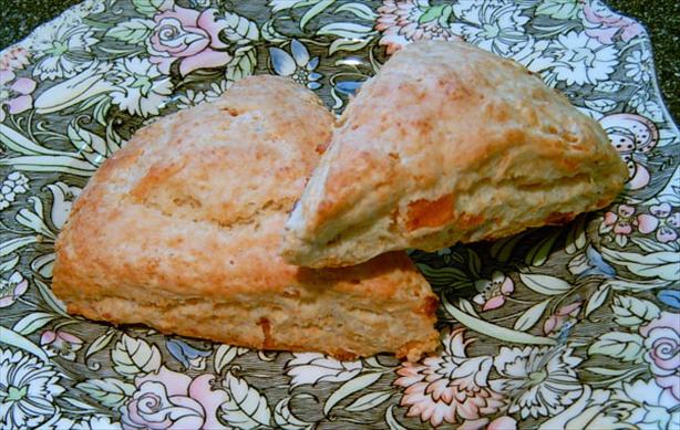 Zaarbucks Famous Apricot Almond Scones. Photo by Mikekey