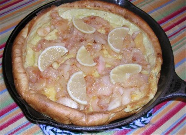 Pfannkuchen (Pancakes With Apples). Photo by Kaarin