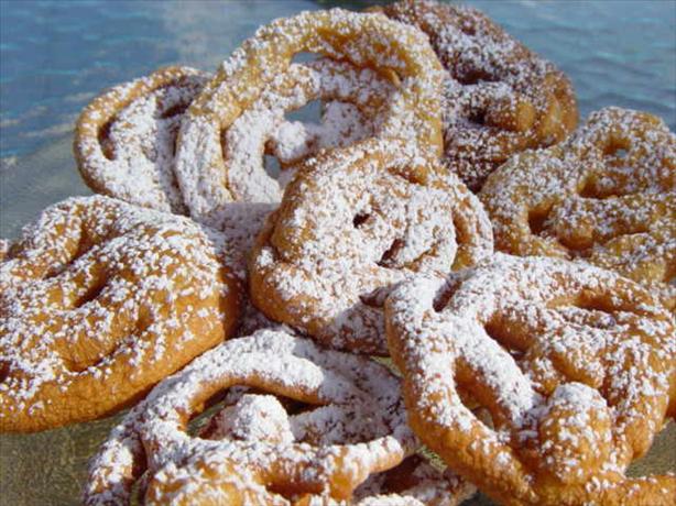 Tippaleiv&auml;t - May Day Fritters. Photo by Brenda.