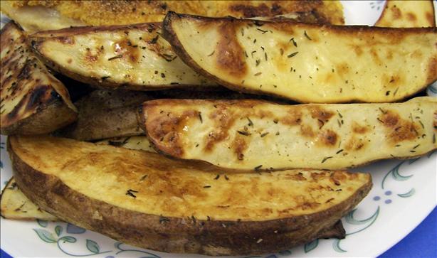 Oven Baked  Golden Potato Wedges. Photo by PaulaG
