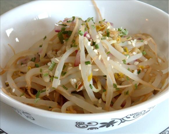 Korean Bean Sprouts. Photo by Bebou
