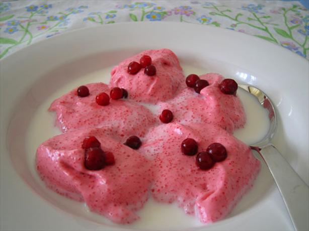 Finnish Cranberry Whip (Vatkattu Marjapuuro). Photo by aevil