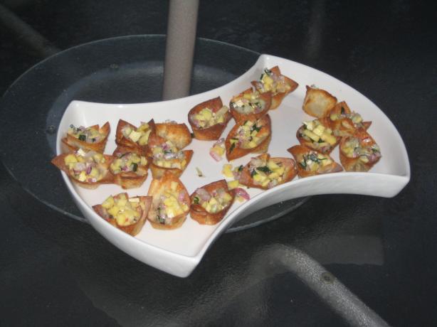 Mango Salsa Wontons. Photo by CoCaShe