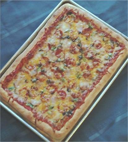 Fantabulous Family-Style Pizza. Photo by Deb's Recipes