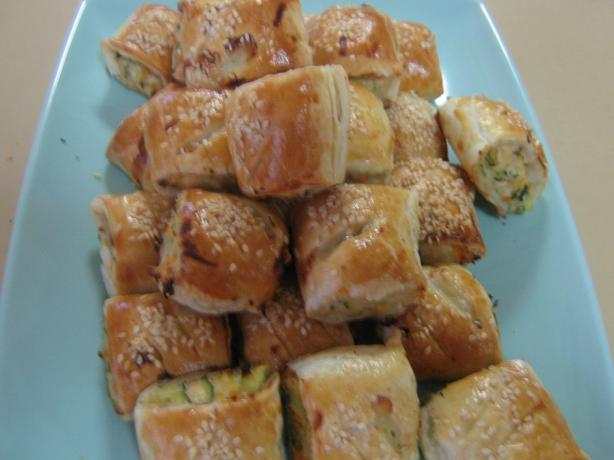 Healthy Chicken and Vegetable Sausage Rolls. Photo by I'mPat