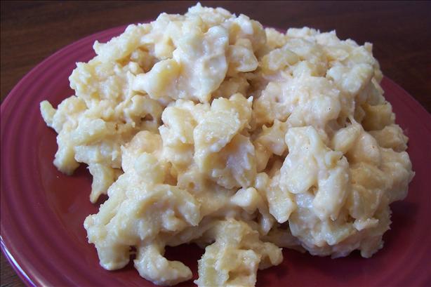 Creamy Crock Pot Macaroni and Cheese. Photo by *Parsley*