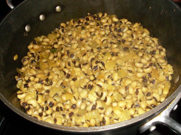 Mbaazi Wa Nazi (Pigeon Peas in Coconut Milk). Photo by mersaydees