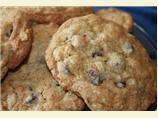 Chocolate Chip Oatmeal Cookies