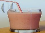 Easy Strawberry Smoothie. Photo by Saturn