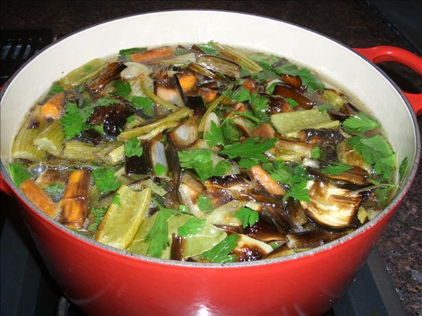 Roasted Vegetable Stock. Photo by chia