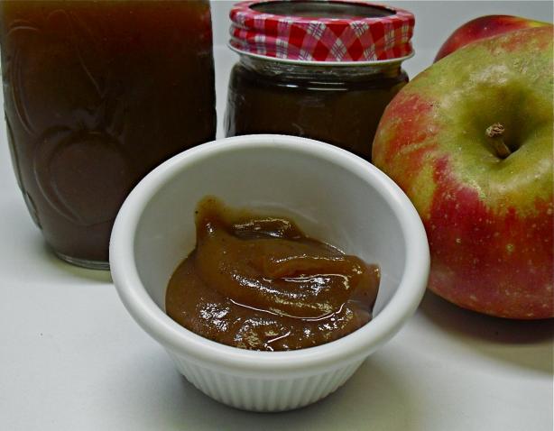 Crock Pot Apple Butter. Photo by PaulaG