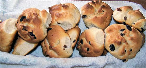 Niederrheinische St&uuml;tchen (Lower-Rhenish Sweet Buns). Photo by kzbhansen