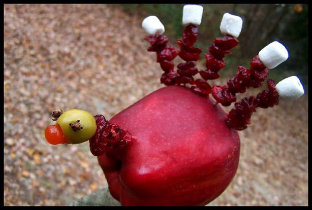 Cute Edible  Apple Turkey (Thanksgiving Treat). Photo by NcMysteryShopper