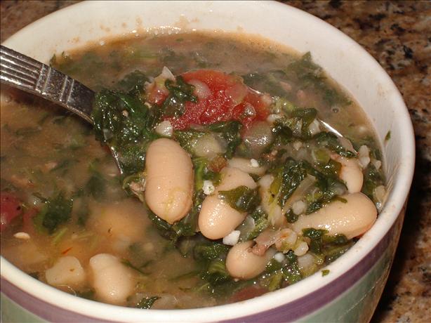 Spinach and Bean Soup. Photo by dojemi