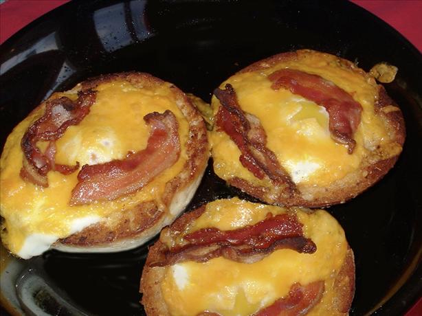 Cheddar Baked Bagels and Eggs. Photo by Bergy