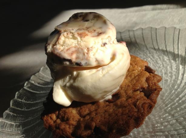 Chewy Chocolate Chip Pizookies. Photo by Menaferreira