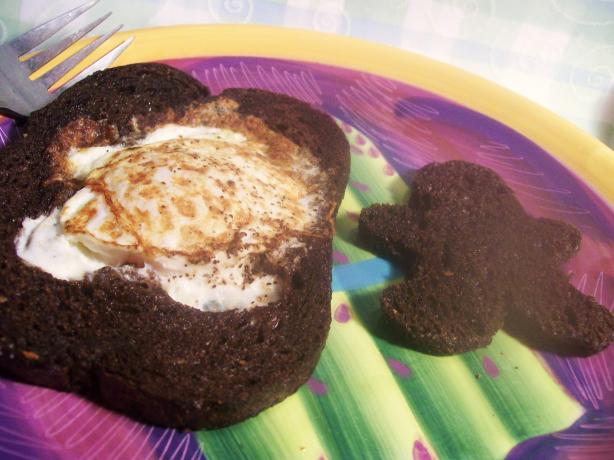 Eggy Teddy Belly Toast. Photo by Sharon123