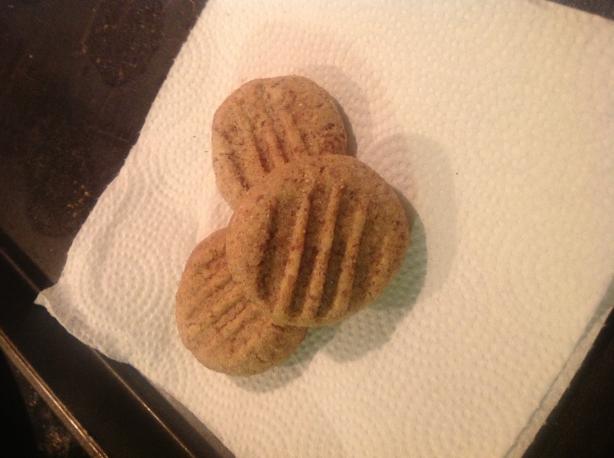 Low Carb Almond Cookies. Photo by cjr721
