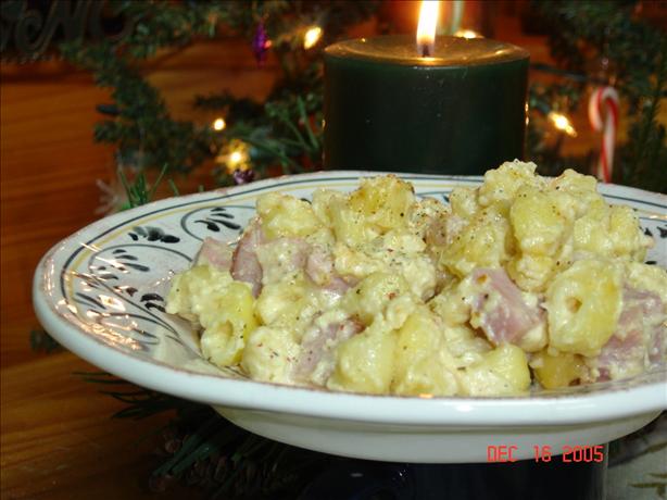 Crock Pot Macaroni and Cheese. Photo by lets.eat