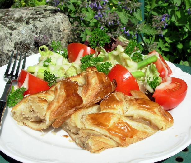 Chicken Wellington (Puff Pastry-Wrapped Chicken). Photo by French Tart