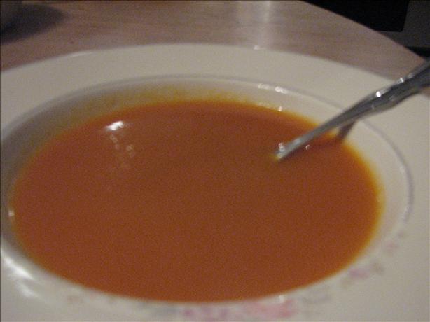 Creamy Butternut Squash, Green Apple & Curry Soup. Photo by Elmotoo