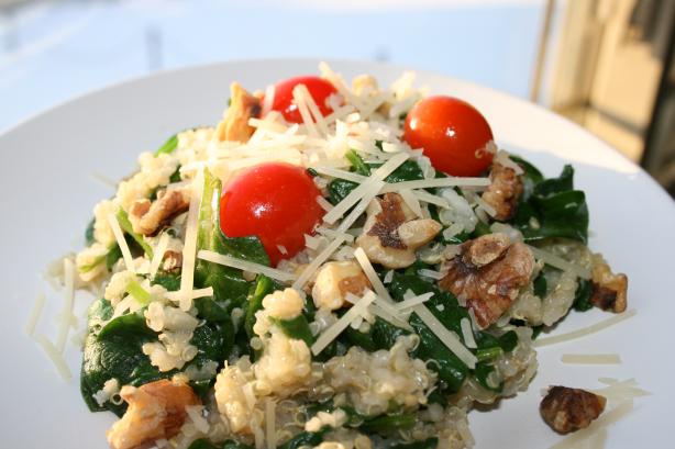Quinoa Stir Fry With Spinach & Walnuts. Photo by Jacque mamma of 2