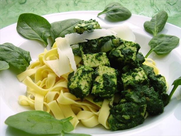 Light Spinach Pasta With Tofu. Photo by Thorsten