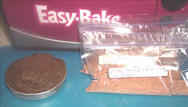 Easy Bake Oven Chocolate Cake Mix. Photo by looneytunesfan