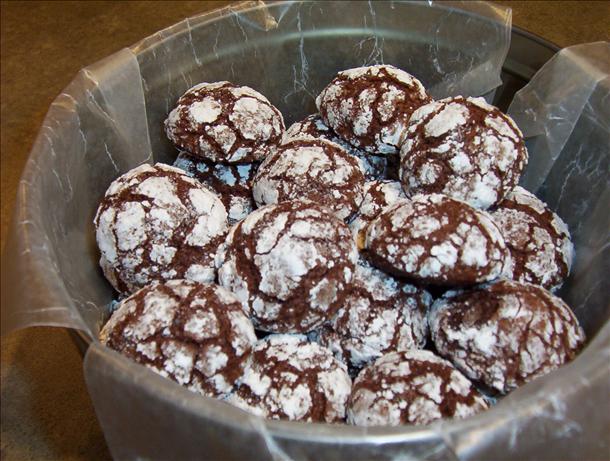 Chocolate Snowflake Cookies (Chocolate Crinkles / Crackles). Photo by Karen67