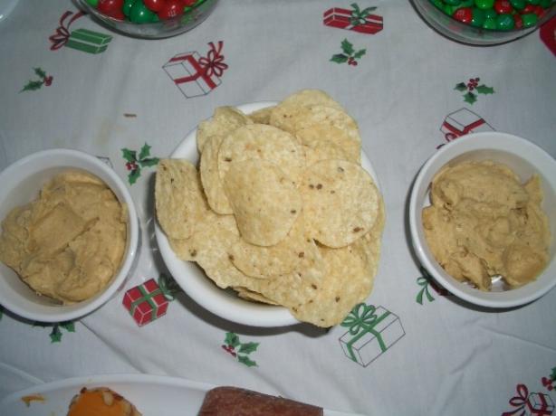 Hummus (Low Fat). Photo by Diane Ludy