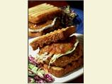 Carolina Pulled Pork Inspired Hamburgers