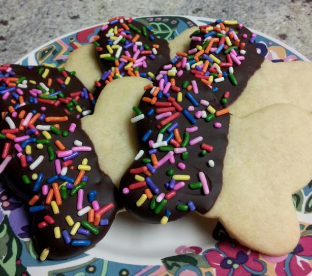 Chocolate Dipped Shortbread Cookies. Photo by jbozziee