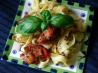 Linguini With Raw Tomatoes and Basil