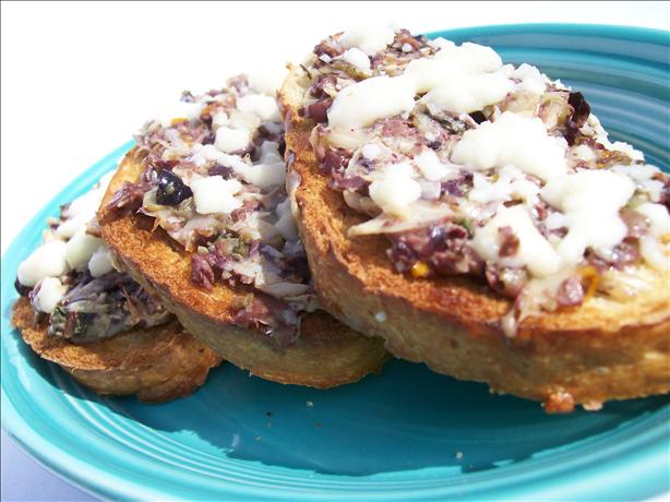 Tapenade-Artichoke Hearts on French Bread. Photo by Sharon123