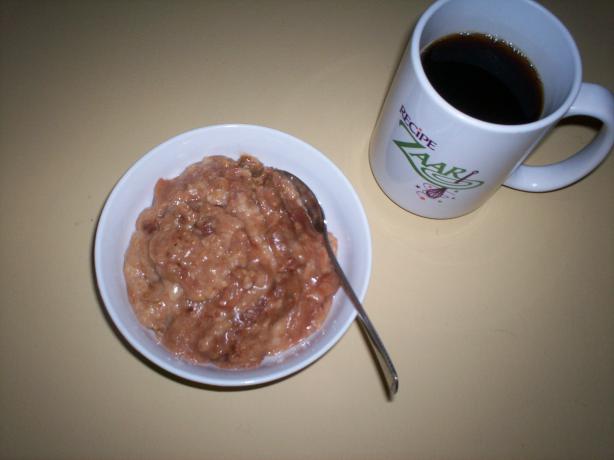 Apple-Cinnamon Overnight Oatmeal. Photo by Debbwl