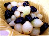 Pearl Onions With Dried Cherries