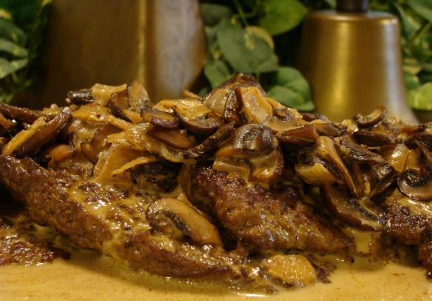 Sandi's Black Pepper Cube Steaks & Mushroom Cream Sauce. Photo by SloppyJoe