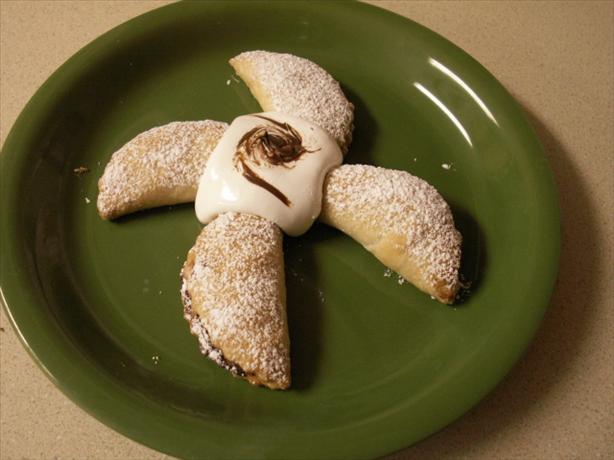 Banana Nutella Empanadas ( Empanadas De Platanos Y Chocolate). Photo by AKPrincess3