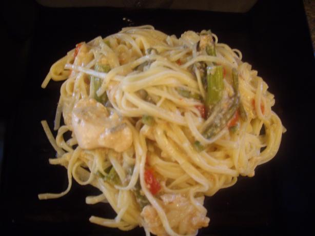 Pasta With Chicken and Asparagus. Photo by Sage