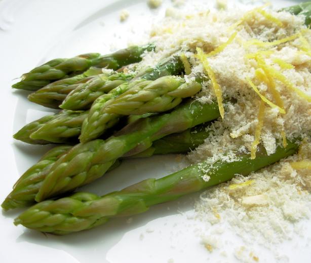 Asparagus With Lemon Butter Crumbs. Photo by French Tart