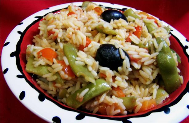 Mediterranean Paella (Vegetarian). Photo by PaulaG