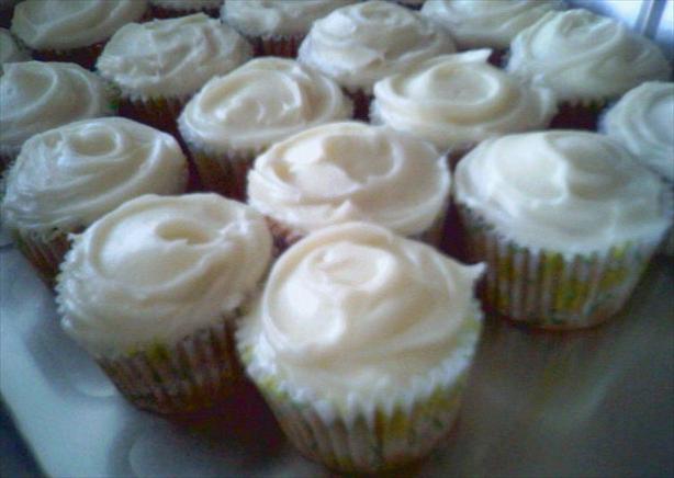 Banana Cupcakes With Cream Cheese Frosting. Photo by May M
