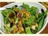 Mama Vi's Spinach Salad With Curry and Chutney Dressing. Photo by gourmetmomma