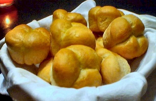 Find the 4-Leaf Clover Rolls. Photo by Summerwine