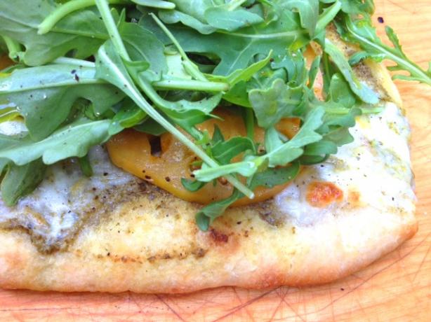 Quick White Pizza. Photo by Liza at Food.com