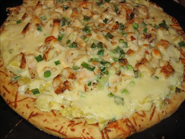Cheesy Chicken and Artichoke Pizza. Photo by Charmie777
