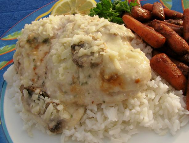 Lemon Pepper-Tarragon Chicken With Sour Cream, Mushroom and Wine. Photo by lazyme